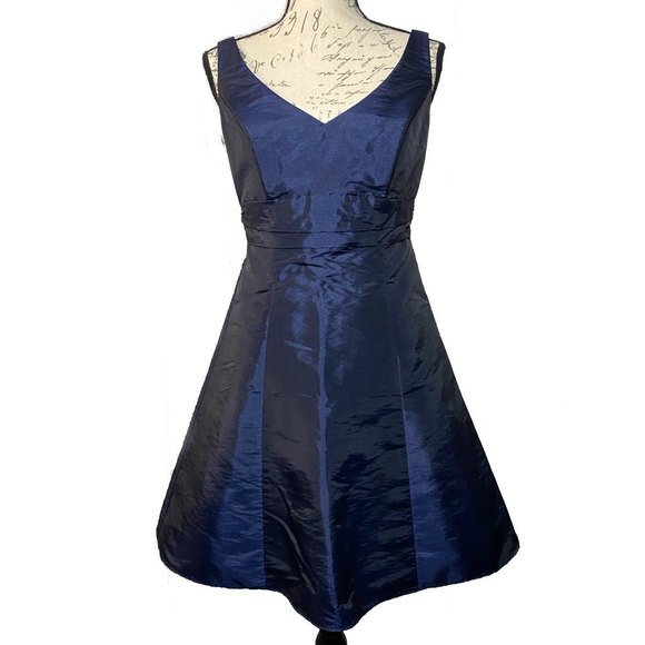 David’s bridal Sleeveless V-neck Tie Back Satin Mini Dress Navy Blue Size 8 - Picture 4 of 9